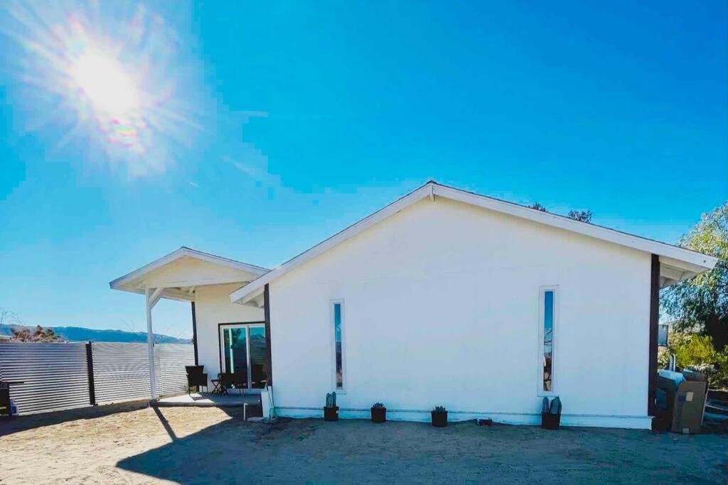 Beautiful Newly Remodeled Home, Near Jt Park Joshua Tree Exterior photo
